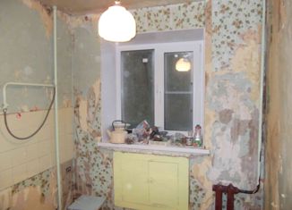 Продам 3-комнатную квартиру, 42.4 м2, Соликамск, улица Демьяна Бедного, 15