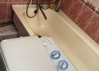 Продаю однокомнатную квартиру, 36 м2, посёлок городского типа Лучегорск, 4-й микрорайон, 3