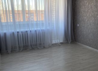 Продается двухкомнатная квартира, 49.9 м2, Камбарка, улица Суворова, 21