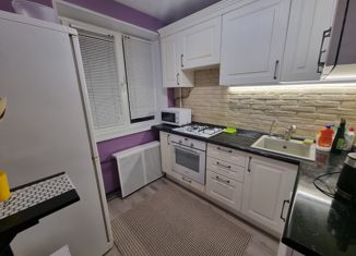 Сдача в аренду двухкомнатной квартиры, 45 м2, Москва, улица Винокурова, 28к3, улица Винокурова