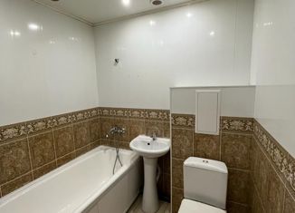 Продаю однокомнатную квартиру, 40 м2, Якутск, улица Кирова, 21, Октябрьский округ