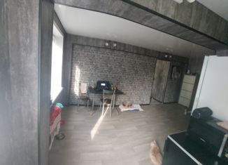 Продам 4-комнатную квартиру, 60.4 м2, Сосновоборск, улица 9 Пятилетки, 5