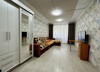 Продается трехкомнатная квартира, 58.1 м2, Челябинская область, улица Карла Маркса, 184