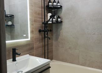 Продаю 3-комнатную квартиру, 66 м2, Железногорск, Ленинградский проспект, 11