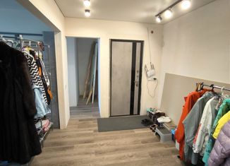 Продаю трехкомнатную квартиру, 62 м2, Новотроицк, проспект Металлургов, 8