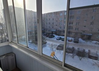 Продаю 4-ком. квартиру, 70 м2, поселок городского типа Панковка, Советская улица, 6
