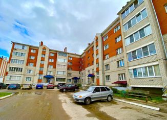 Продажа двухкомнатной квартиры, 65 м2, Рузаевка, улица Юрасова, 19