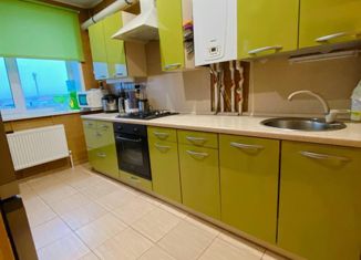 Продам трехкомнатную квартиру, 74.2 м2, деревня Кабицыно, микрорайон Молодёжный, 5