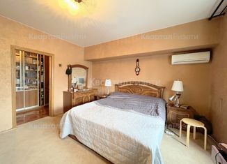 Трехкомнатная квартира на продажу, 80 м2, Москва, улица Добролюбова, 18, улица Добролюбова