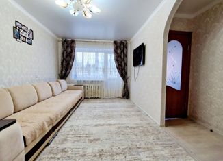 Продажа 3-комнатной квартиры, 56 м2, Азнакаево, улица Ленина, 26