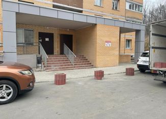 Продаю 3-ком. квартиру, 68 м2, Владивосток, улица Адмирала Горшкова, 55, ЖК Восточный Луч