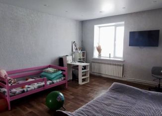 2-ком. квартира на продажу, 80 м2, село Ира, улица 70 лет Октября, 44