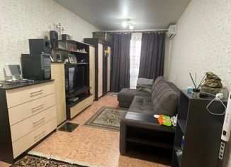 Продаю 1-комнатную квартиру, 30 м2, Челябинск, улица Агалакова, 49