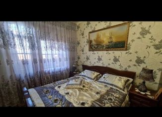 Продажа четырехкомнатной квартиры, 61 м2, Волгодонск, проспект Мира, 61