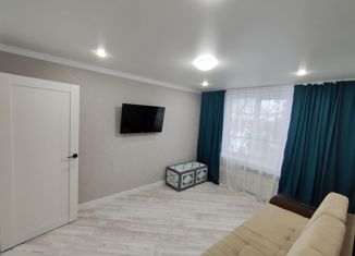 Двухкомнатная квартира на продажу, 63 м2, поселок городского типа Карабаш, улица Вахитова, 9