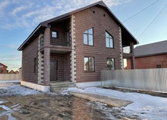 Продаю таунхаус, 117 м2, село Миловка, улица Казанцевых, 4