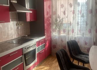 Двухкомнатная квартира в аренду, 52 м2, Тольятти, улица Автостроителей, 38