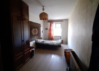 Продам 3-ком. квартиру, 59 м2, Большой Камень, улица Аллея Труда, 16