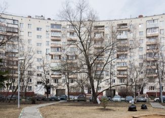 Продается однокомнатная квартира, 32 м2, Москва, ЗАО, Нежинская улица, 13