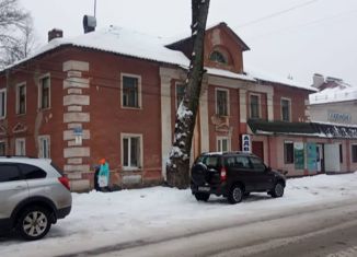 Продам 3-ком. квартиру, 58.7 м2, Ржев, улица Кирова, 5