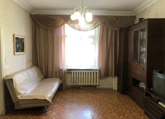 Продаю 3-комнатную квартиру, 75 м2, Нижний Новгород, улица Бурденко, 12, метро Комсомольская