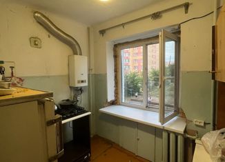 Продам 2-ком. квартиру, 42 м2, Чебаркуль, улица Калинина, 16