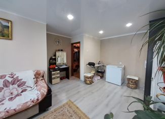 Продаю 2-комнатную квартиру, 42 м2, Учалы, улица 50 лет Октября, 3