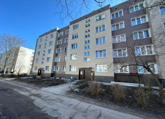 Продается 1-ком. квартира, 36.3 м2, Луга, улица Кингисеппа, 1