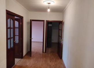 Трехкомнатная квартира на продажу, 72.5 м2, Москва, улица Богданова, 52к2, улица Богданова