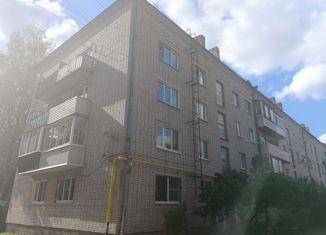 Продаю двухкомнатную квартиру, 39 м2, рабочий посёлок Крестцы, улица Строителей, 18