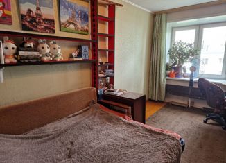 Продажа 1-ком. квартиры, 28.4 м2, Мыски, 10-й квартал, 3