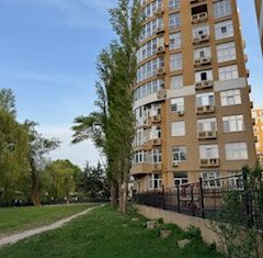 Продается 1-комнатная квартира, 44 м2, Симферополь, улица Набережная имени 60-летия СССР, 50к7, ЖК Парковый