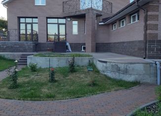 Продам дом, 560 м2, село Безводное