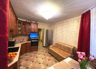 Продам 2-комнатную квартиру, 60 м2, Москва, улица Лётчика Грицевца, 12, метро Рассказовка