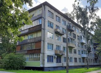 Продается четырехкомнатная квартира, 59.9 м2, Санкт-Петербург, Альпийский переулок, 7, муниципальный округ Георгиевский