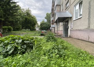 Продаю 2-комнатную квартиру, 44 м2, Барнаул, улица Панфиловцев, 5, Индустриальный район