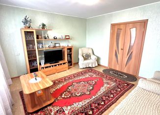3-комнатная квартира на продажу, 63.8 м2, поселок городского типа Грамотеино, улица 60 лет Комсомола, 8