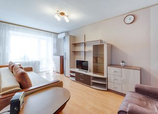 Продаю 1-комнатную квартиру, 34 м2, Хабаровск, улица Калинина, 5