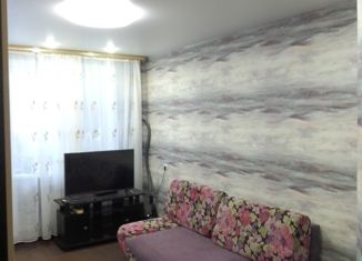 Продаю 2-комнатную квартиру, 47 м2, поселок городского типа Разумное, улица Скворцова, 1