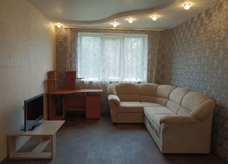 Продам двухкомнатную квартиру, 58.5 м2, поселок городского типа Мурмаши, Советская улица, 13