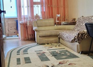 Продам 3-ком. квартиру, 52.8 м2, село Фролы, Центральная улица, 15