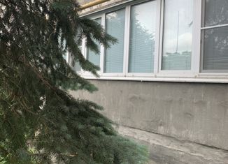 Продаю 1-комнатную квартиру, 35 м2, Минеральные Воды, улица Пушкина, 33