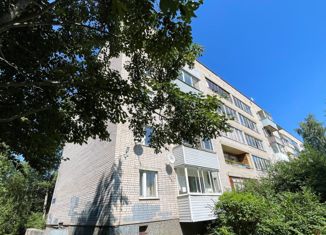 Продам 2-ком. квартиру, 52 м2, Петрозаводск, улица Архипова, 22, район Перевалка