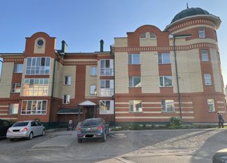 Продается 2-комнатная квартира, 60 м2, Арск, Интернациональная улица, 29