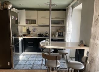 Продам 3-комнатную квартиру, 57.5 м2, Ижевск, улица имени Репина, 8, жилой район Культбаза