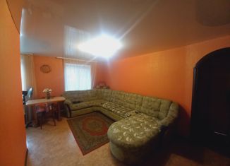 Продам 3-комнатную квартиру, 58.2 м2, село Ребриха, улица Ленина, 143