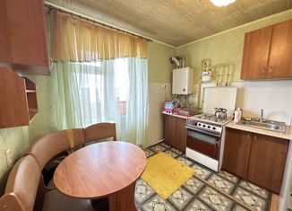 Продается 2-ком. квартира, 50.2 м2, село Высокая Гора, улица Мичурина, 1