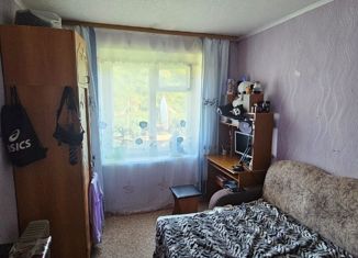 Продается 2-ком. квартира, 46.4 м2, посёлок городского типа Озерновский, Октябрьская улица, 22