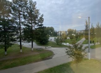 Сдам трехкомнатную квартиру, 80.9 м2, Мыски, улица Энергетиков, 20