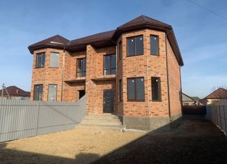 Продам дом, 127.6 м2, посёлок городского типа Яблоновский, улица Чапаева